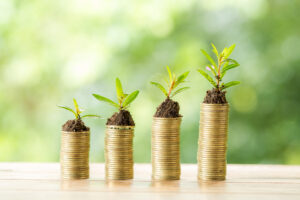 Không còn câu chuyện "Chẳng ai giàu ba họ, không ai khó ba đời" nữa. Với Khai vấn tài chính - thịnh vượng của bạn sẽ trường tồn, bởi vì bạn để lại không chỉ là tài sản vật chất mà còn là trí tuệ và năng lực tài chính. Với hai yếu tố này, thế hệ sau luôn có khả năng xây dựng tài sản mà họ cần.